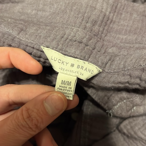 Lucky Brand Women's Cotton Split Back Gauze Texture Button Front Shirt size M - Picture 8 of 10